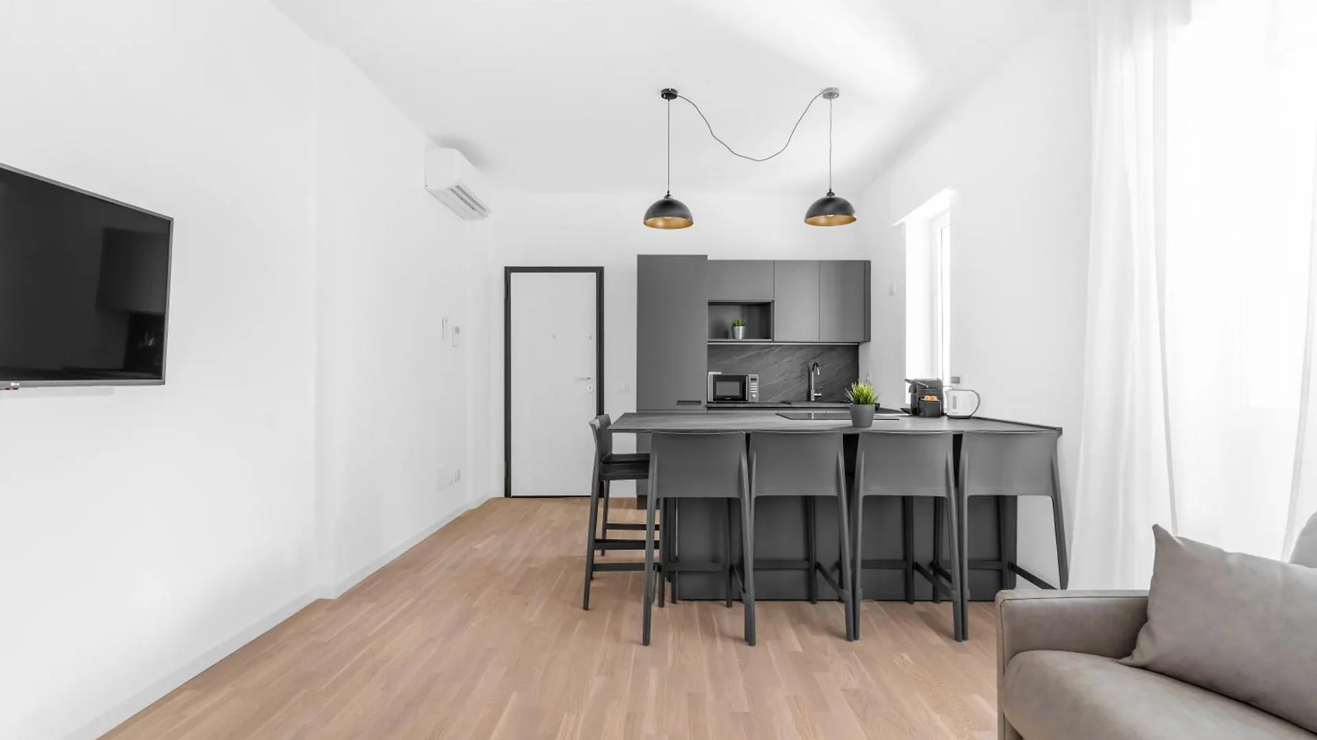 Mi Casa - Appartamento In Ponte Nuovo Milano 0*,  Italia