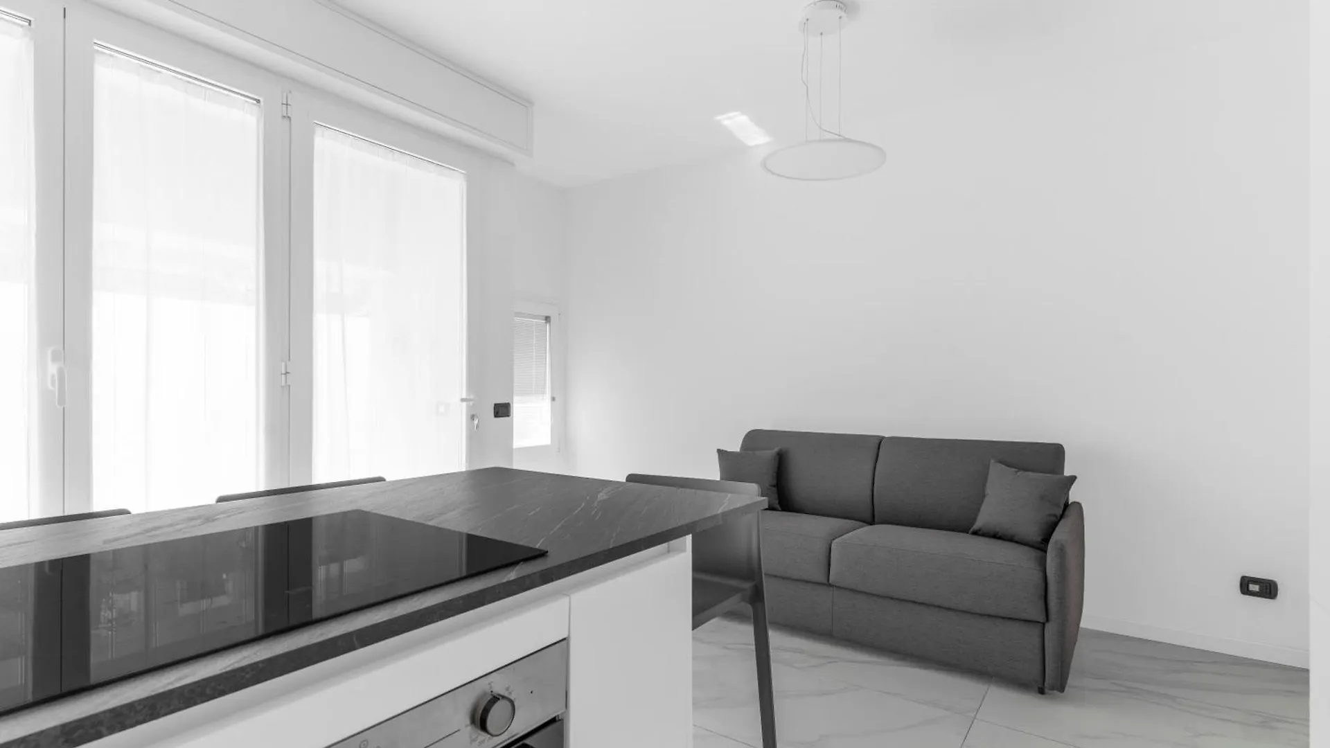 Mi Casa - Appartamento In Ponte Nuovo Milano 0*,  Italia